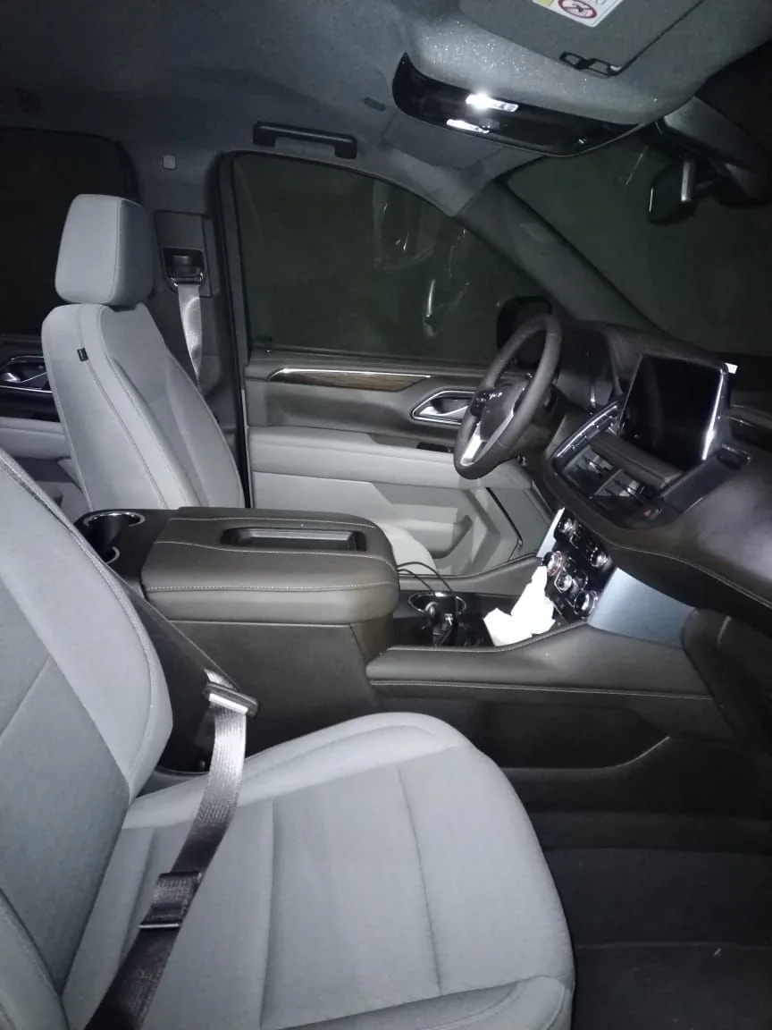Premium leather interior of Taxi Bhai GMC Yukon SUV — air-conditioned and comfortable for Umrah